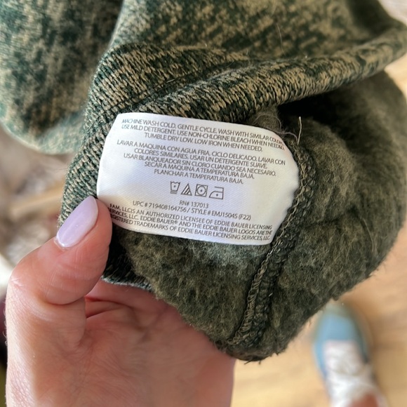 Eddie Bauer Pullover - Picture 5 of 5